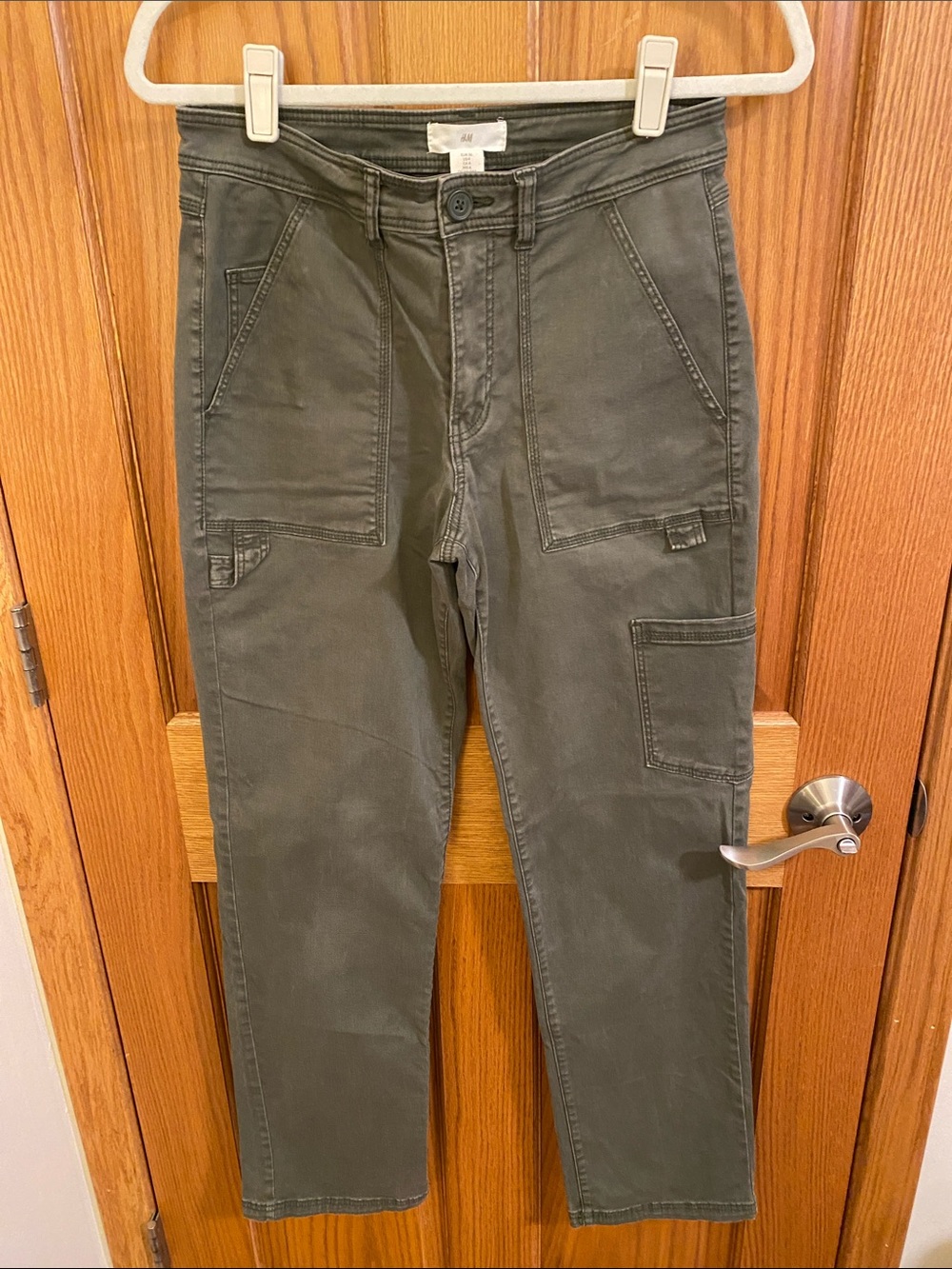 H&M Women’s Olive Green Cargo Pants  High Rise Straight Leg Size 4